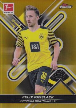 2021-22 Finest Bundesliga - Gold Refractor #45 Felix Passlack Front